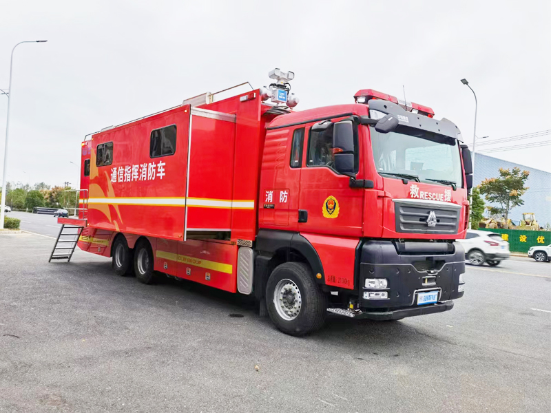 重汽后雙橋大型指揮車