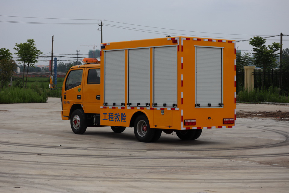 東風(fēng)小多利卡雙排救險(xiǎn)車3.JPG